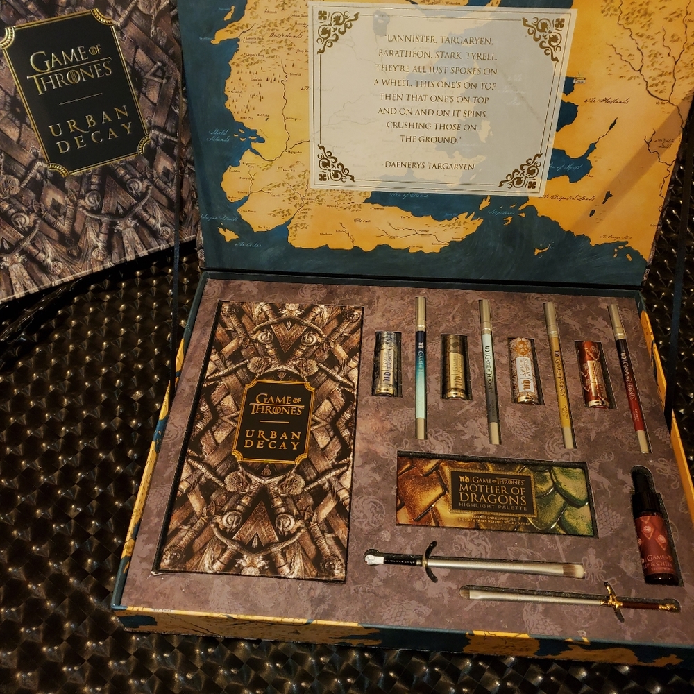 Urban decay Game of Thrones Vault